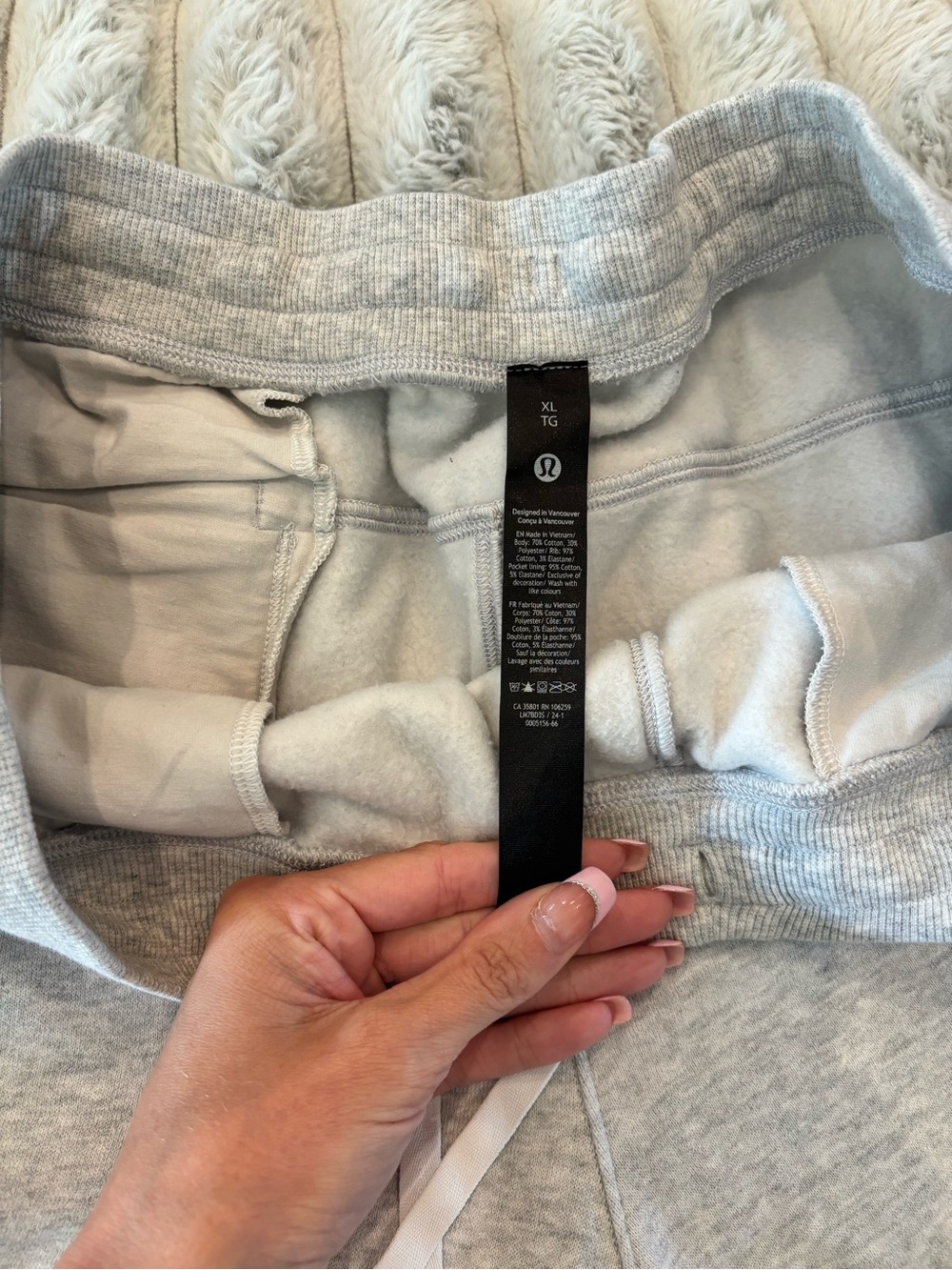Men’s Lululemon Sweat Shorts 5 inch inseam - Picture 2 of 3